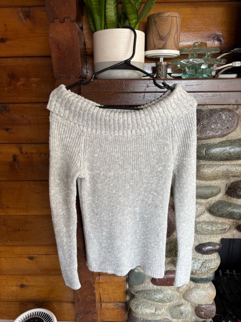 Hollister Light Gray Off-Shoulder Ribbed Sweater Womens size Medium